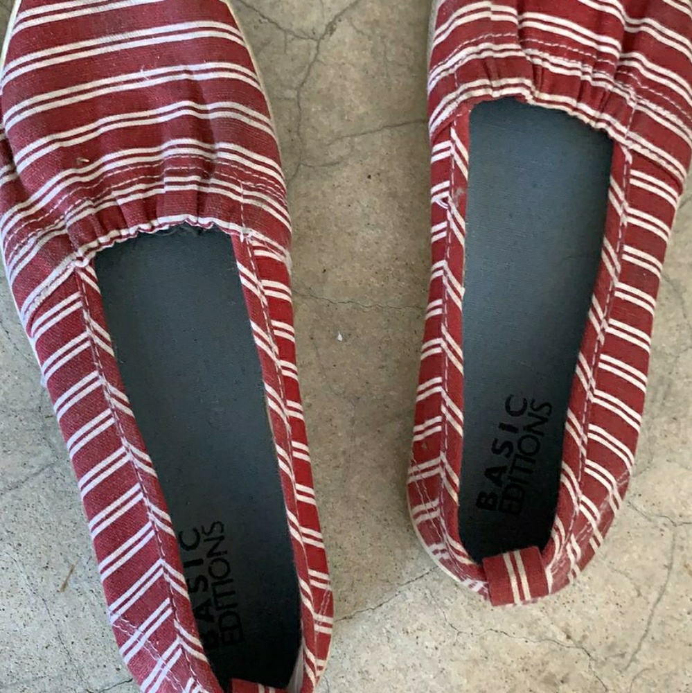 Red striped flats